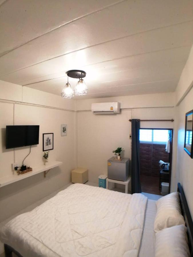 Gogoal Latkrabang Appartement Bangkok Buitenkant foto