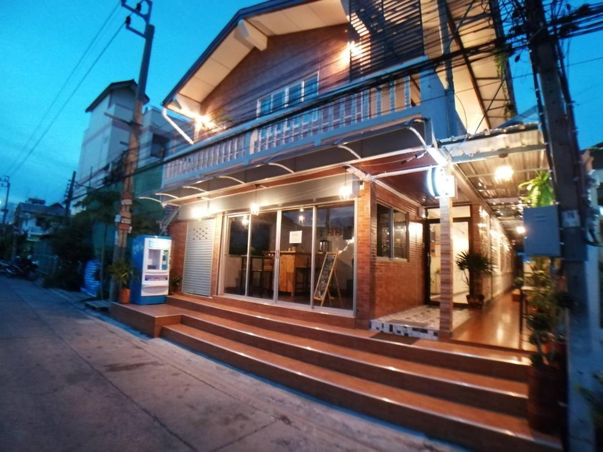 Gogoal Latkrabang Appartement Bangkok Buitenkant foto